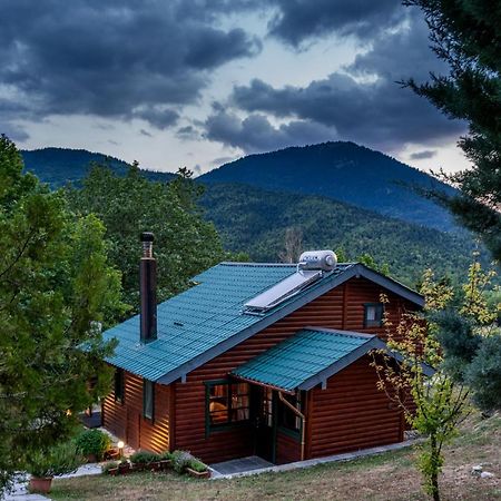 Chalet Likouresi Village Karpenísion Exterior foto