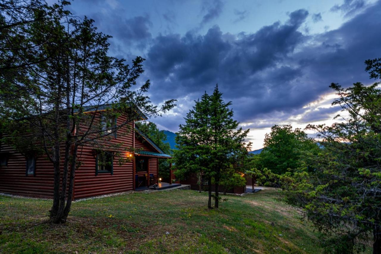 Chalet Likouresi Village Karpenísion Exterior foto